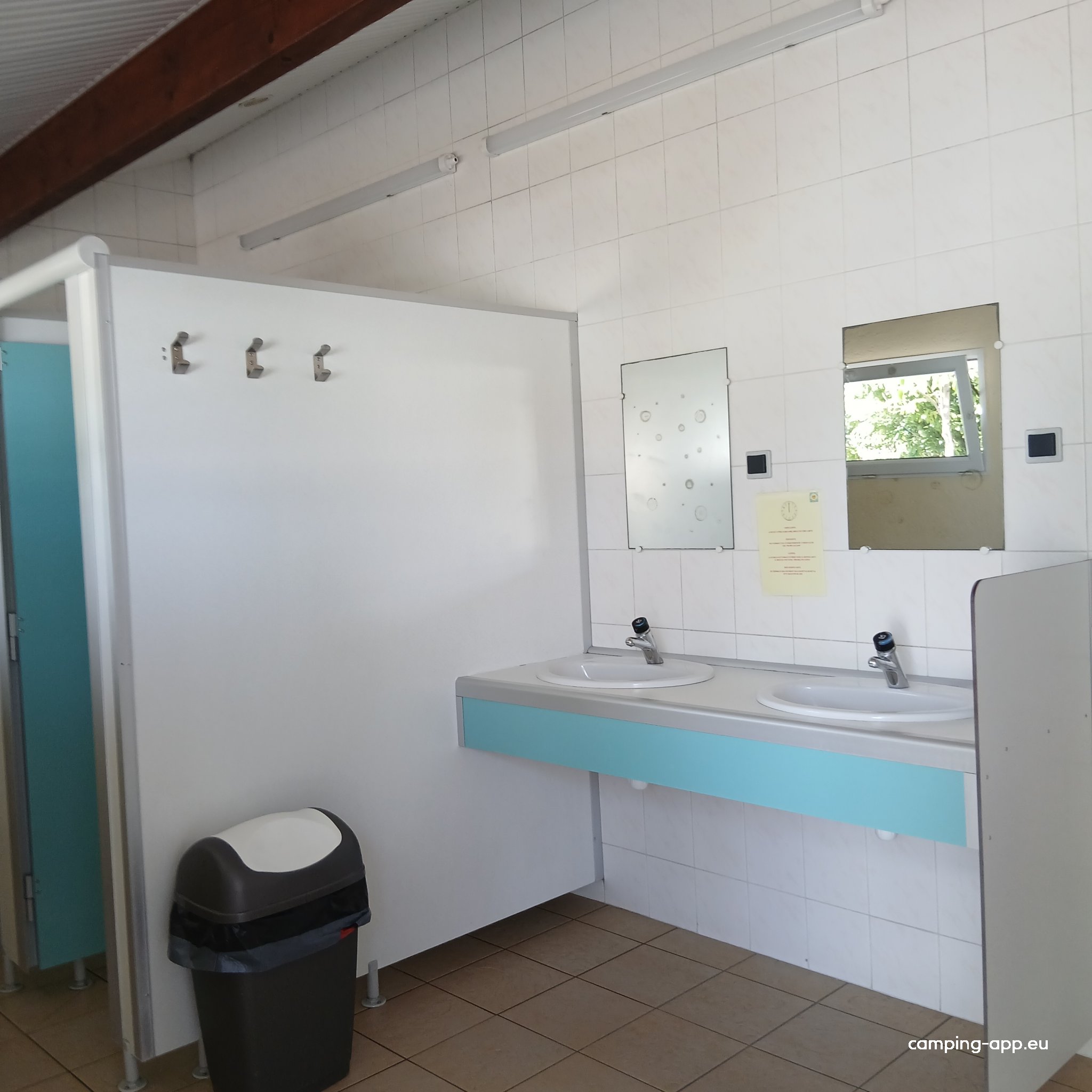 Caravan Beau Soleil — Fotoğraf 4