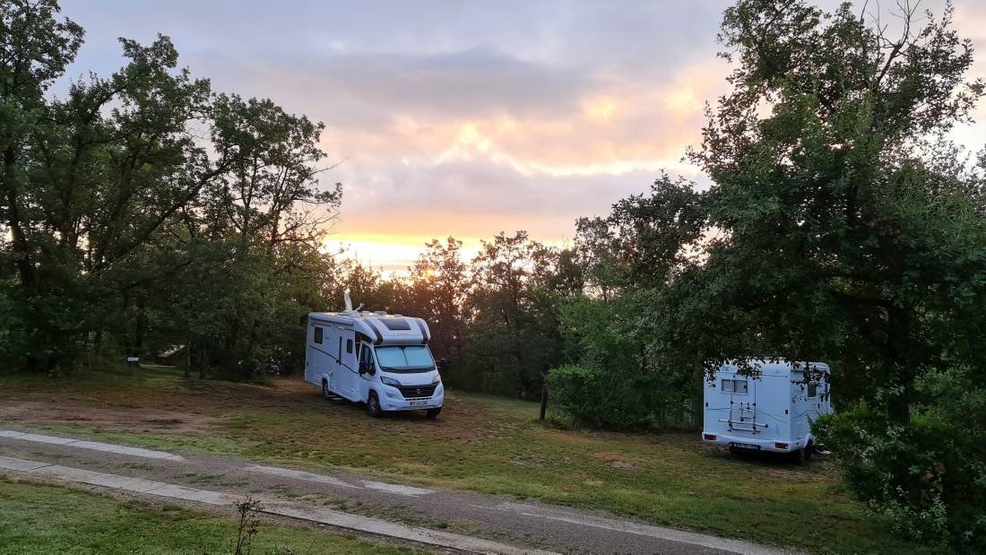 Camping Bel'Epoque du Pilat *** — Area da campeggio in Pélussin / Auvergne-Rhône-Alpes