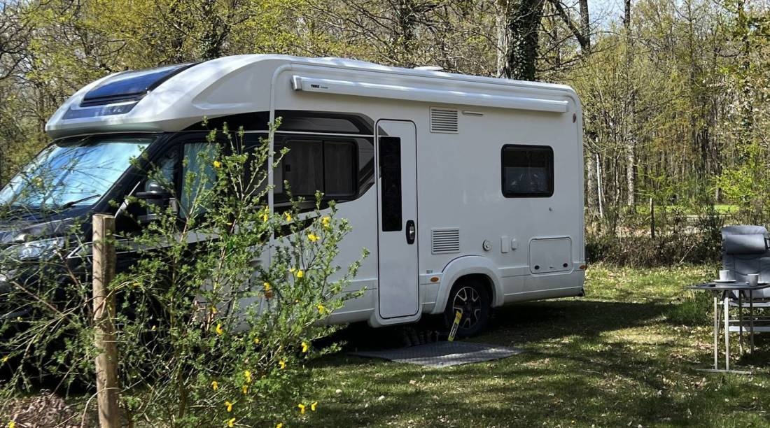 Camping du Bois St Hilaire — Campingplats in Chalandray / Nouvelle-Aquitaine