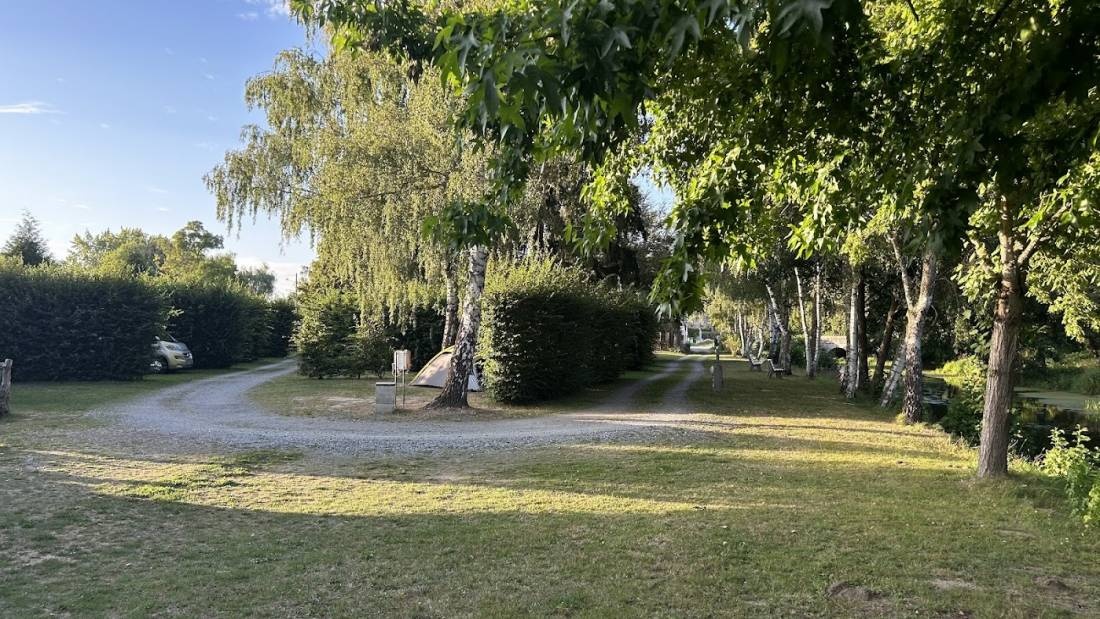 Camping de la Voueize — Sítio de acampamento in Gouzon