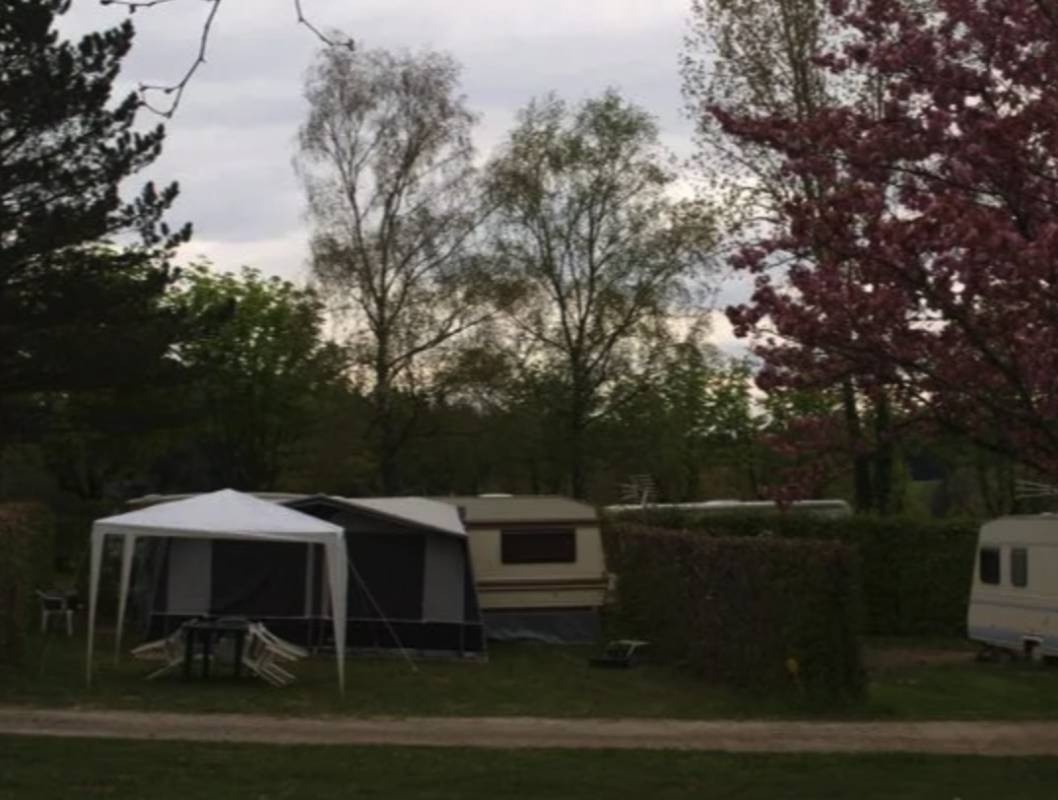 Camping du Viaduc ** — Campingplats in Les Ancizes-Comps