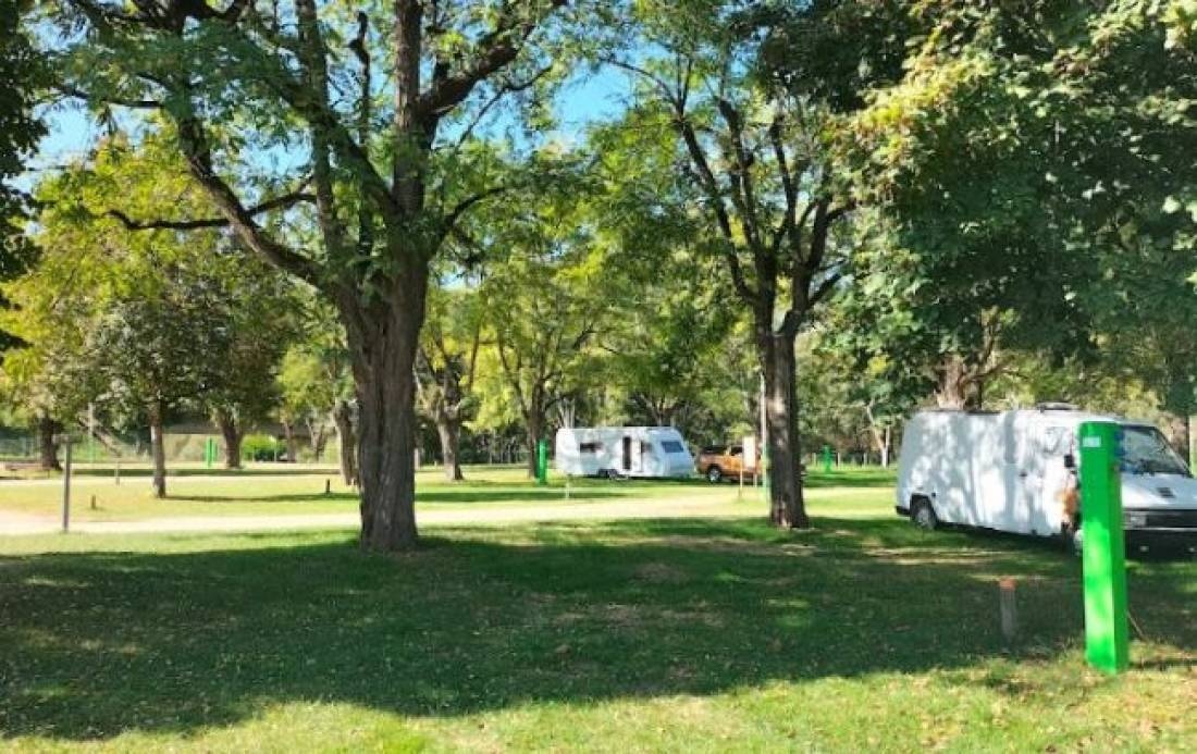 Aire Camping-Car Park de mon Village de Puy-Guillaume — Camping in Puy-Guillaume