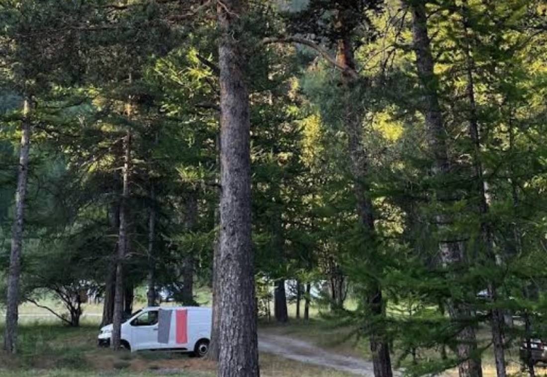 Camping Le Gouret — Area da campeggio in Aiguilles