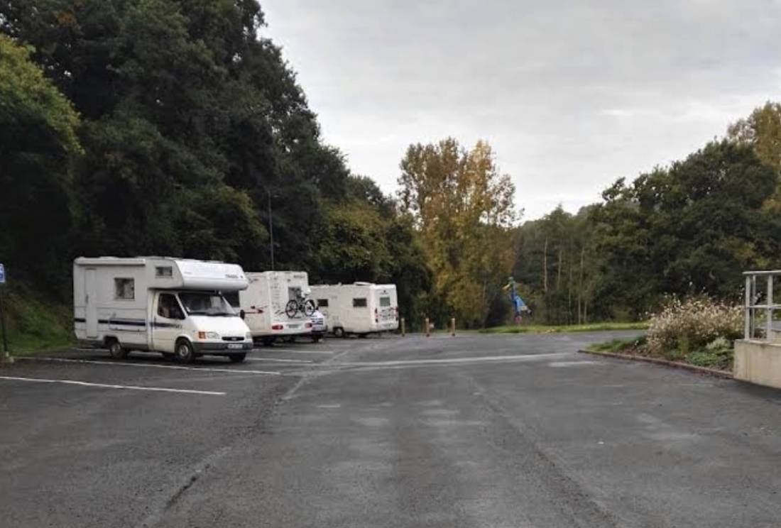 Camping La Verte Vallée ** — Kemping in Callac 