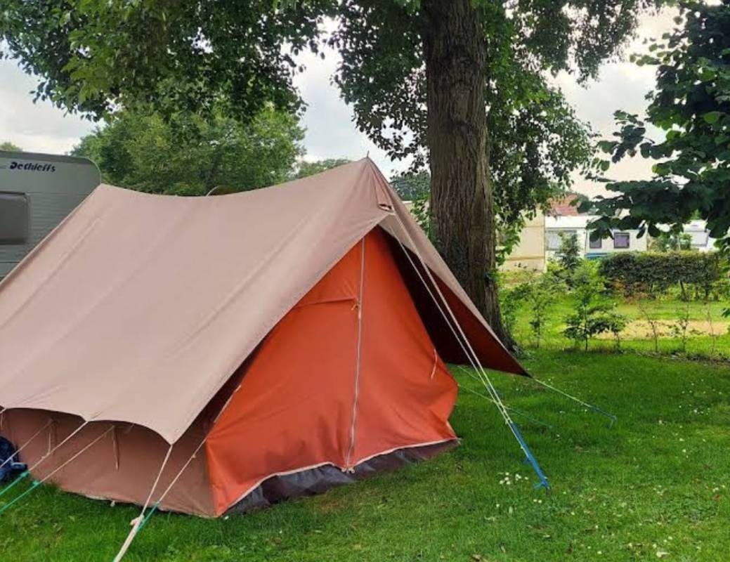 Camping municipal Le Colombier — Kemp in Offranville