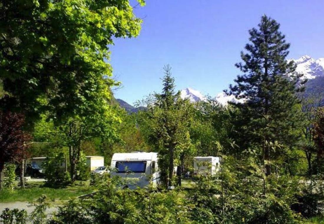 Camping La Cascade **** — Camping in Le Bourg-d'Oisans 