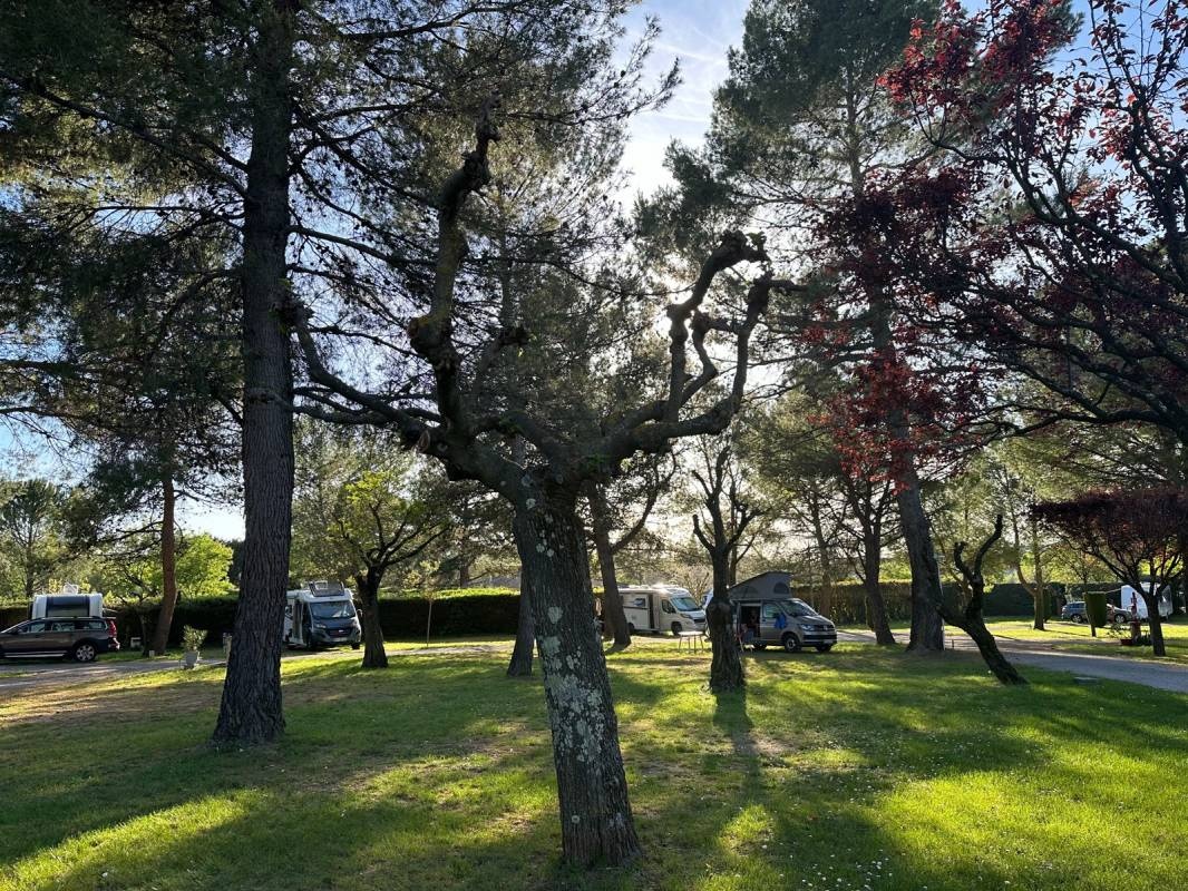 Camping Municipal de Villes-sur-Auzon — Camping in Villes-sur-Auzon / Provence-Alpes-Côte d'Azur
