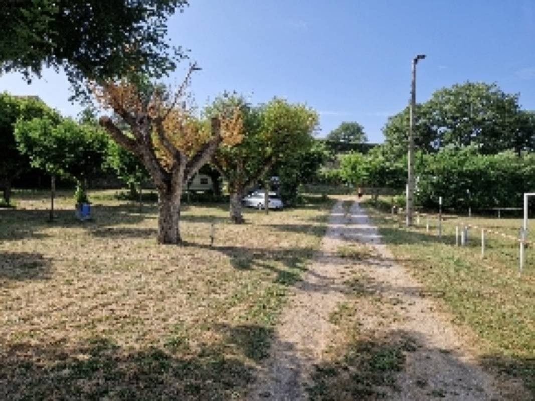Camping Municipal Saint-Maurice-sur-Eygues — Campingplats in Saint-Maurice-sur-Eygues
