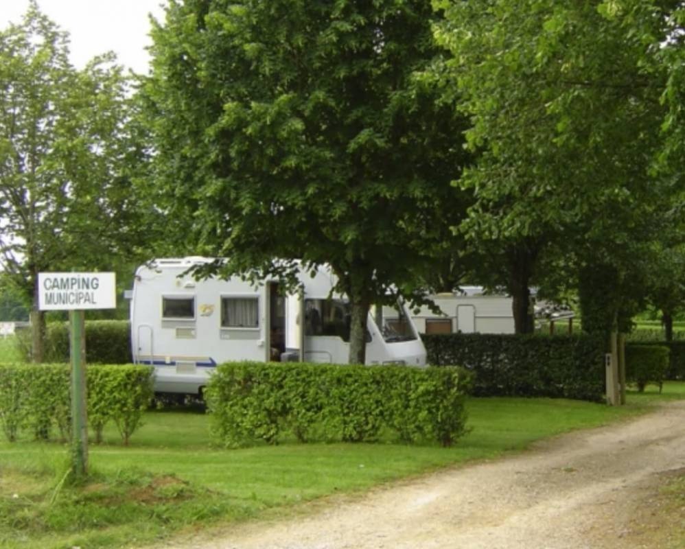 Camping Municipal Juvigny-Sous-Andaine — Camping in Juvigny-Sous-Andaine 