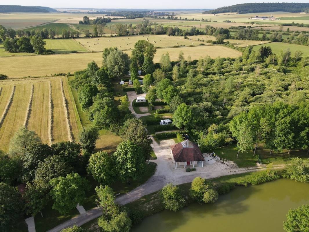 Camping Marais — Campingplatz in Riel-les-Eau