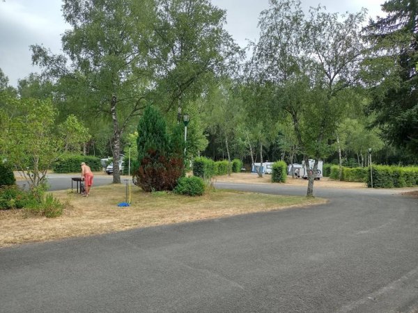 Camping Municipal Gelles — Photo 2