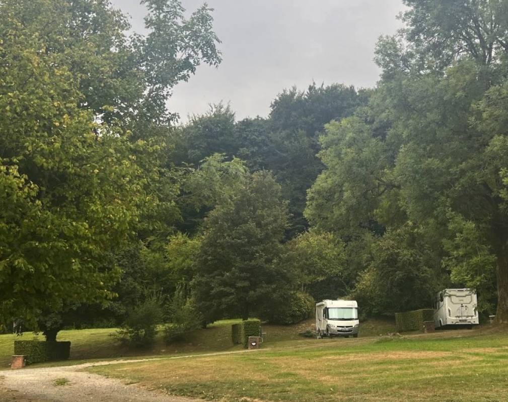 Camping Municipal de Carrouges — Campingplads in Carrouges