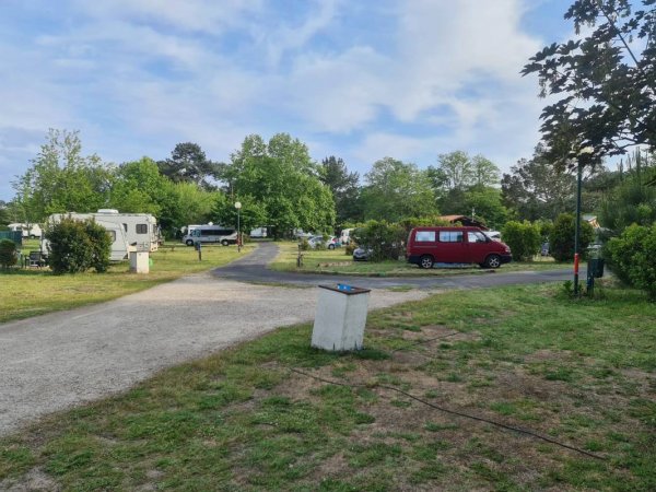 Camping Bel Air Village – Le Lac de Cazaux **