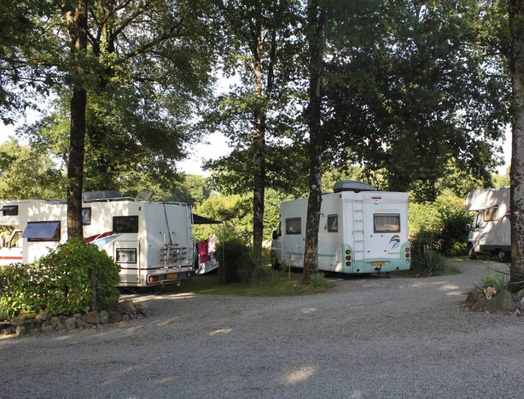 Camping & Gîtes En Campagne — Kemp in Saint-Christophe 
