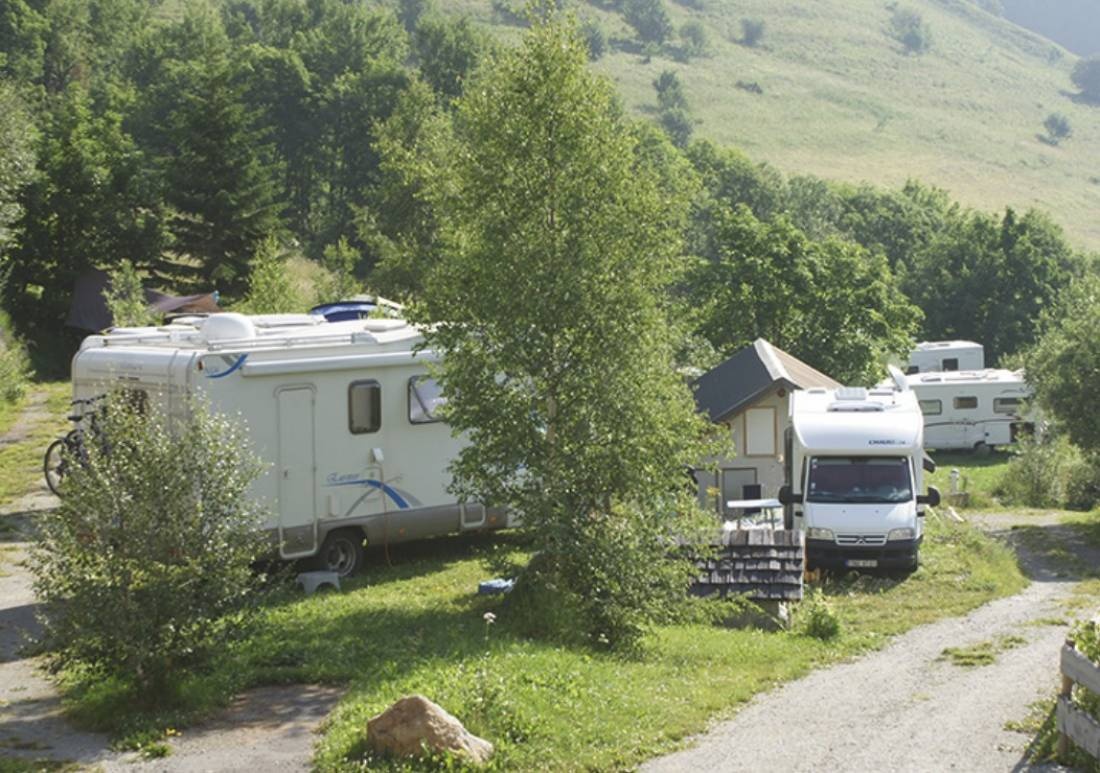 Camping Le Domaine du Trappeur Savoie Maurienne — Camping in Saint-Sorlin-d'Arves 