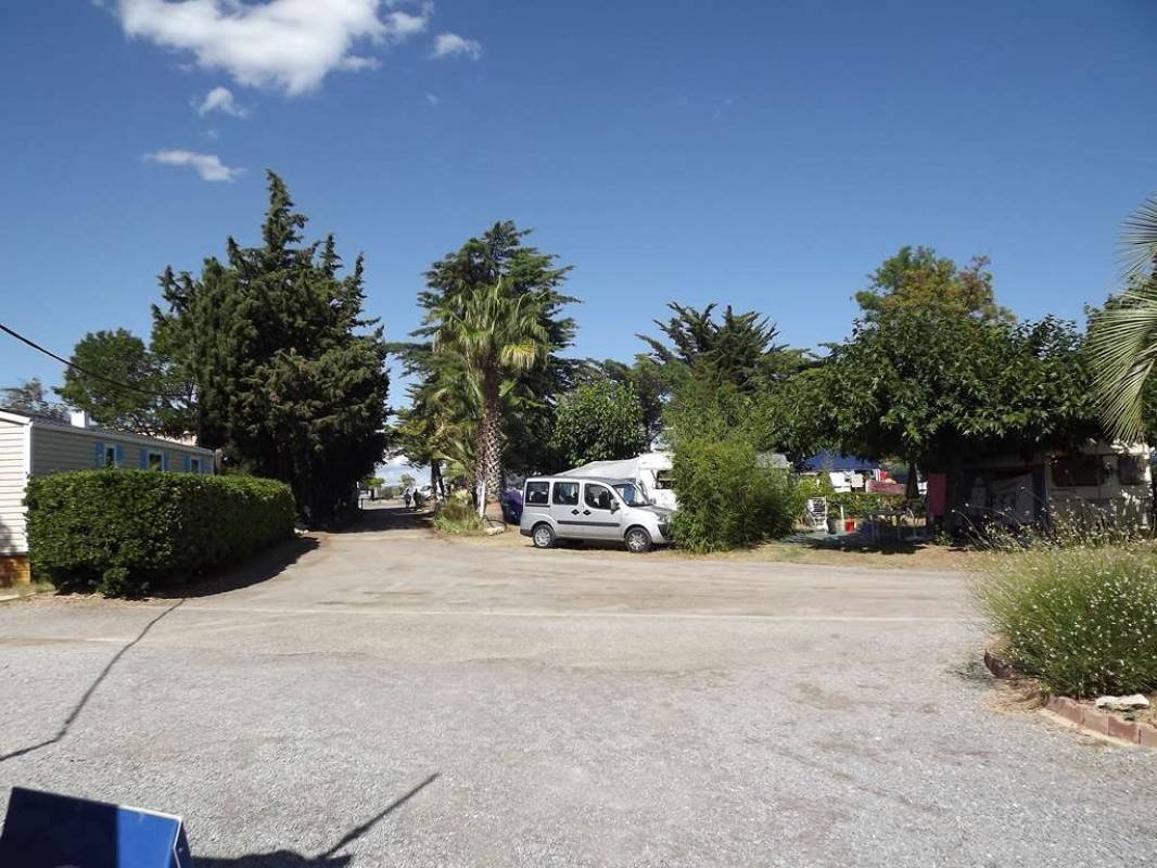 Camping Le Clos Fleuri — Camping in Vic-la-Gardiole