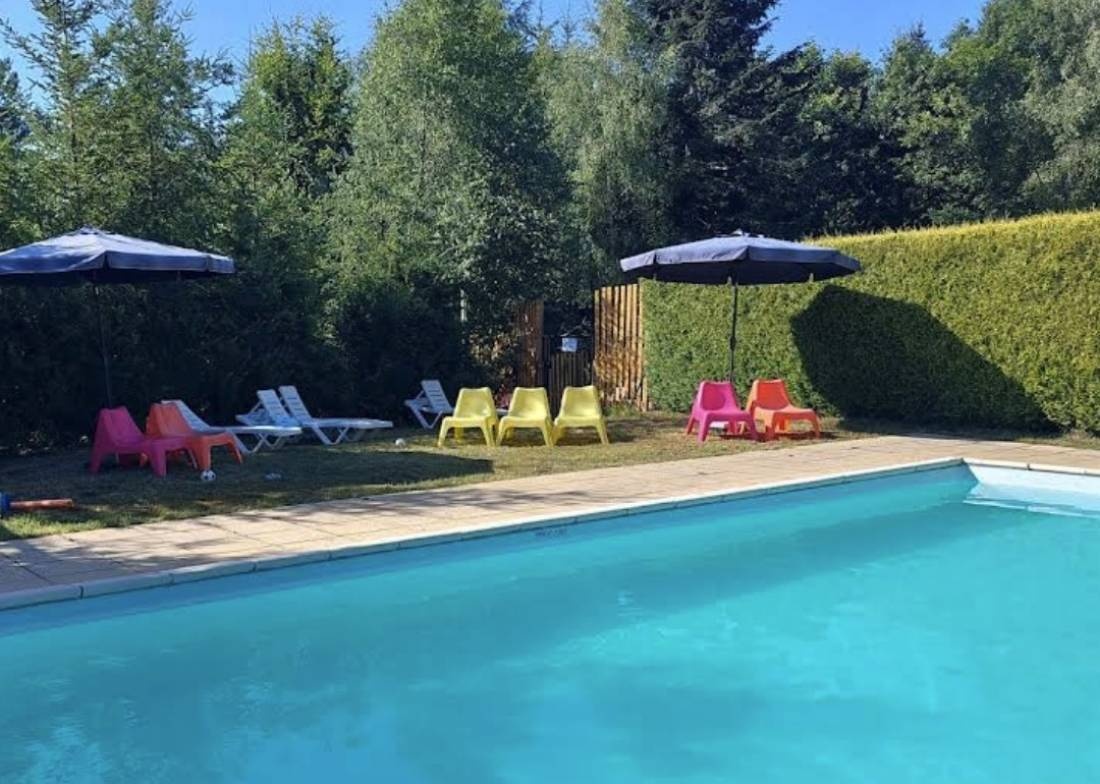 Camping Pré des Pèlerins — Kemp in Veix