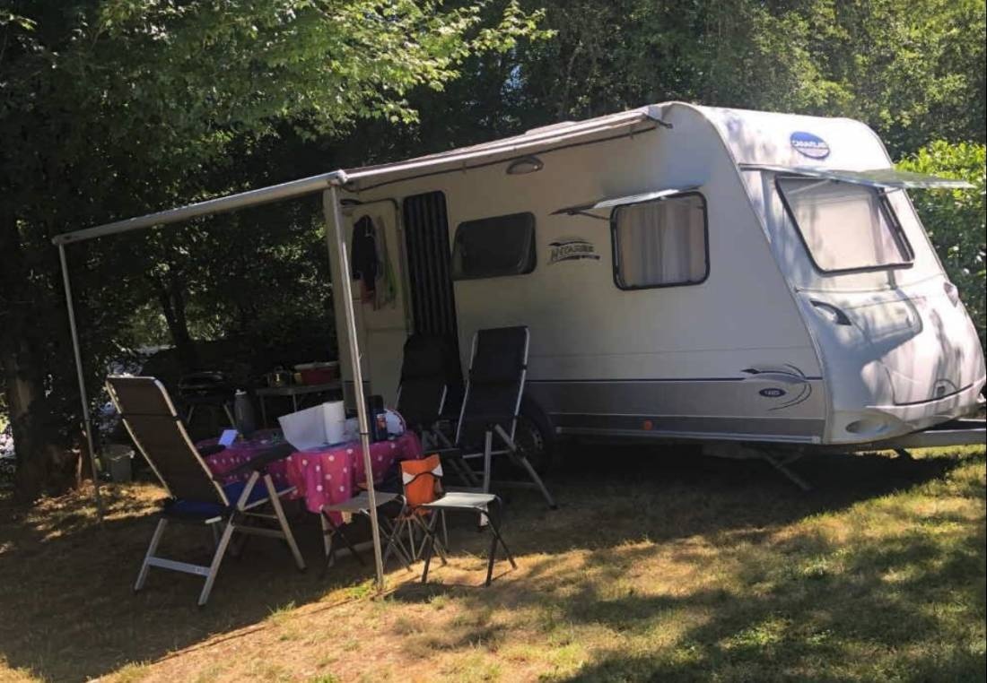 Camping Le Douzou *** — Campingplatz in Bouzic