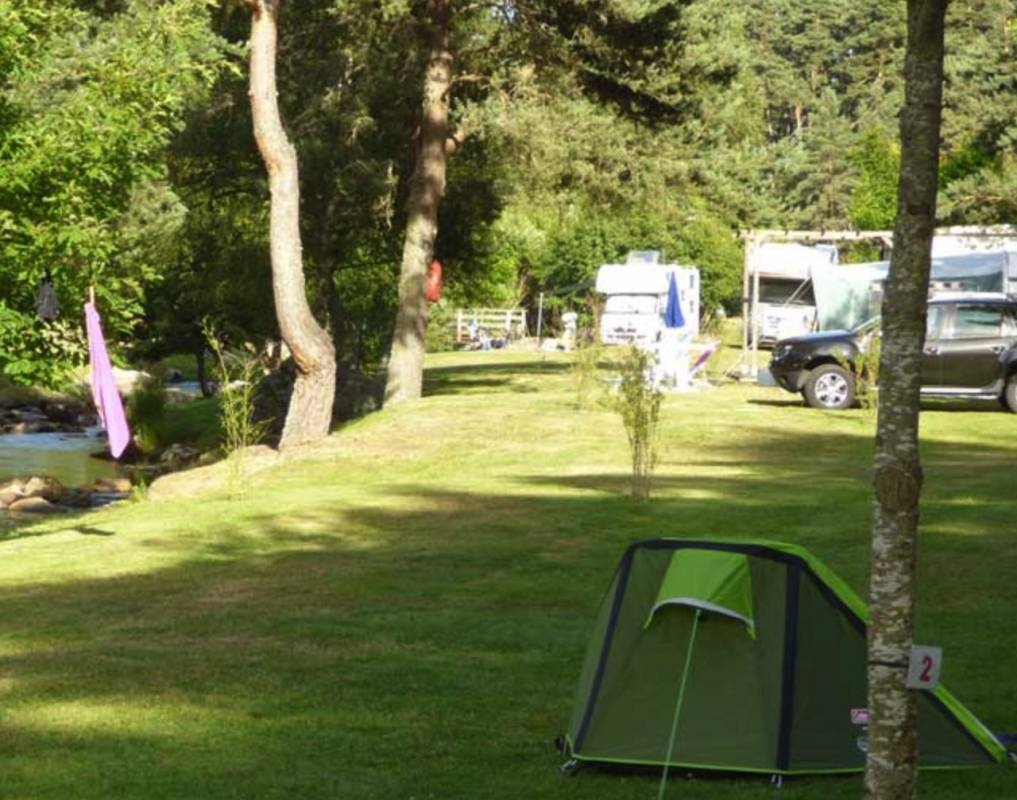 Camping Le Galier *** — Kemping in Saint-Alban-sur-Limagnole