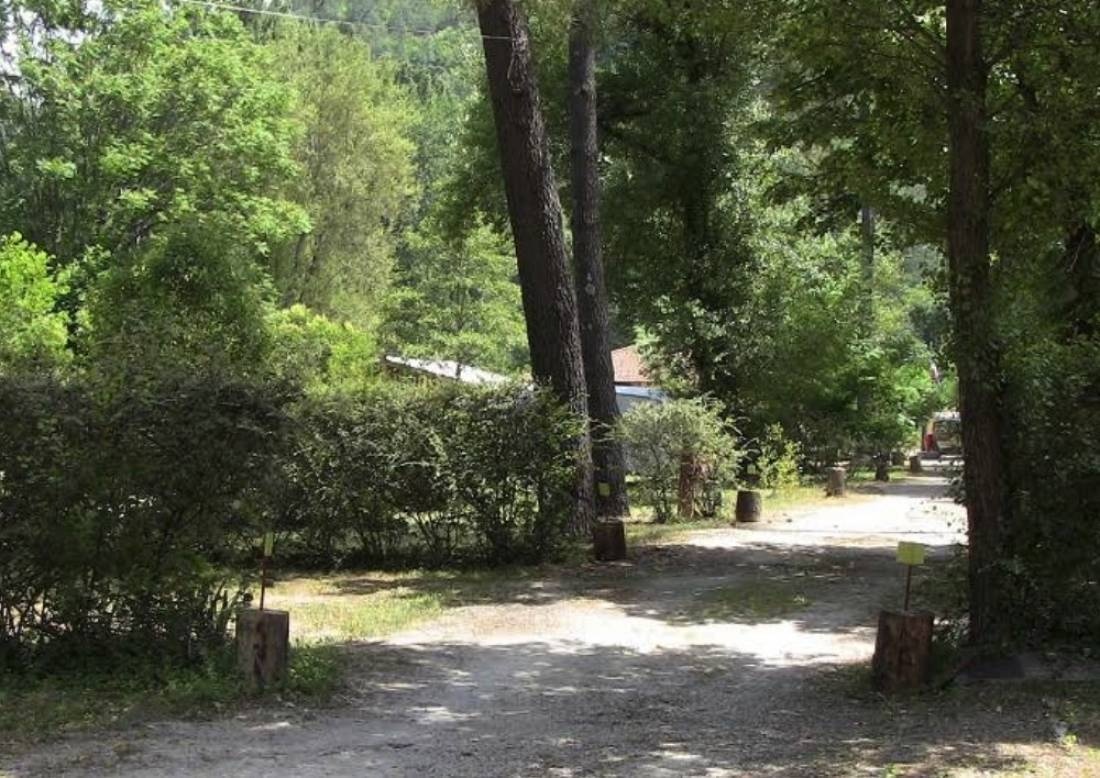 Camping Le Font du Merle ** — Campingplads in Branoux-les-Taillades