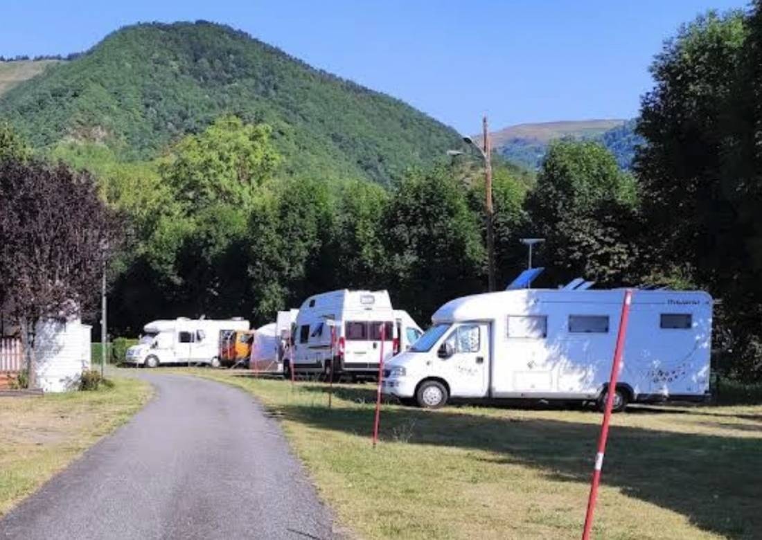 Camping Lavedan — Campingplass in Guchen