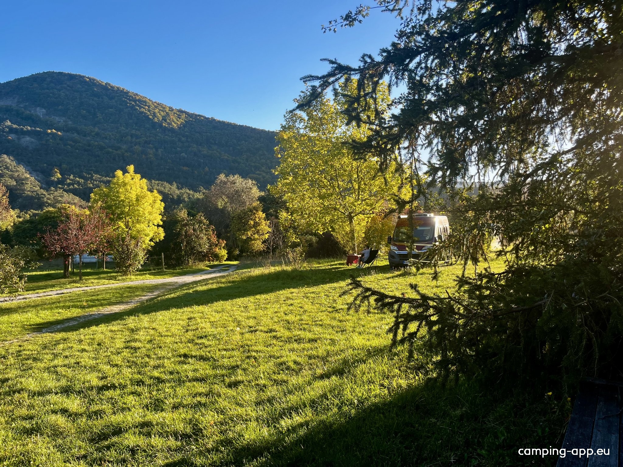 Camping Les Catoyes ** — Cámping in Sainte-Colombe 