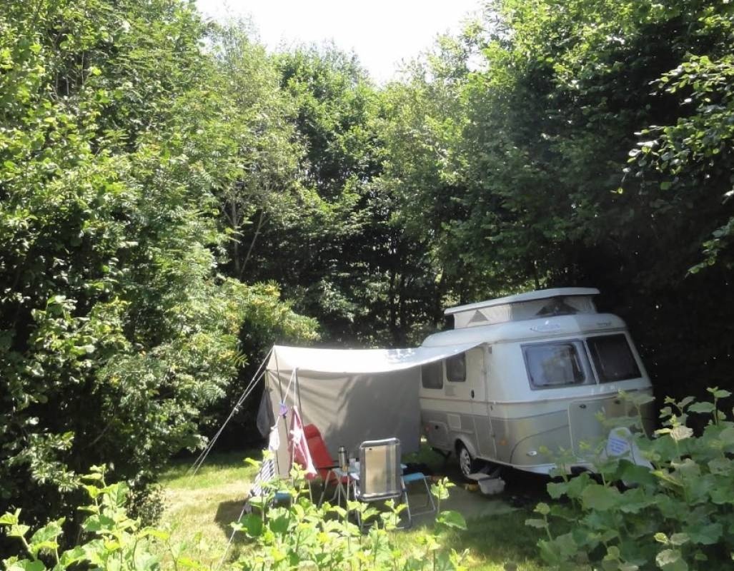 Camping La Chassagne — Campingplats in Ronnet