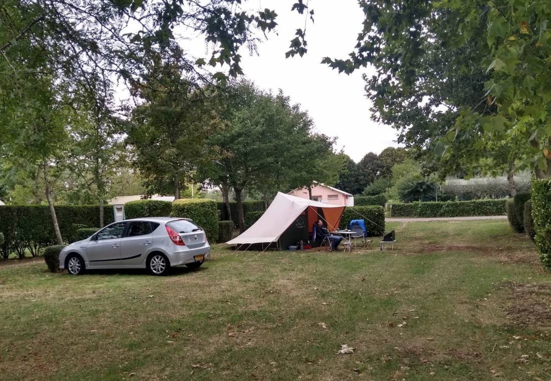 Camping La Chanoie — Campingplatz in Pontailler-sur-Saône / Bourgogne Franche-Comté