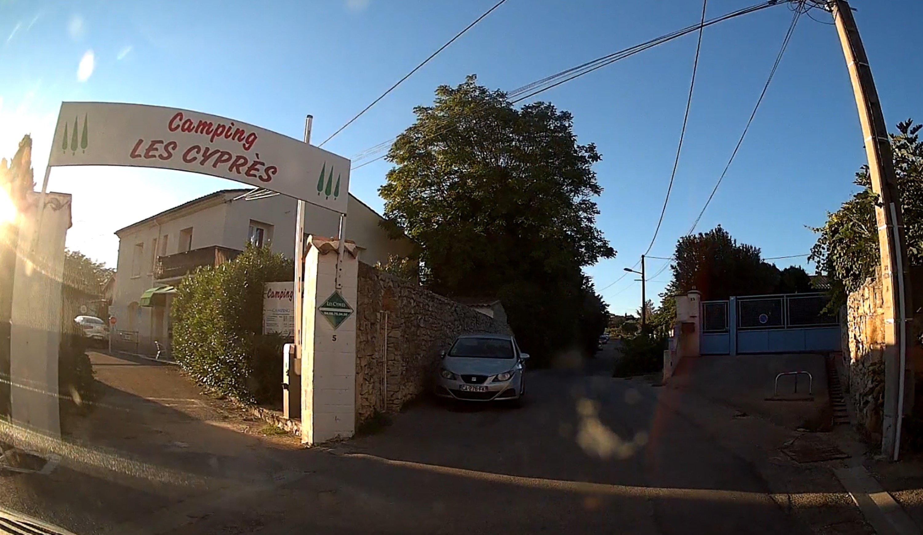 Camping Les Cyprés — Area da campeggio in Bezouce