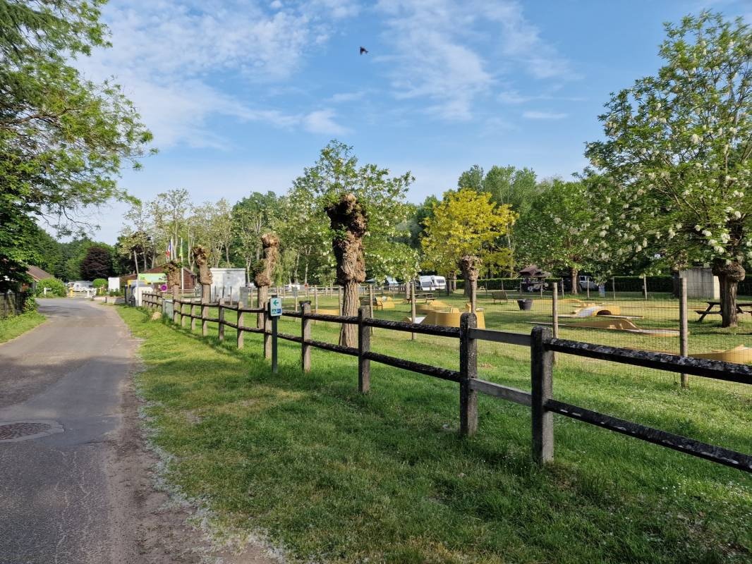 Camping L'isle Aux Moulins — Campingplads in Jargeau / Centre-Val de Loire