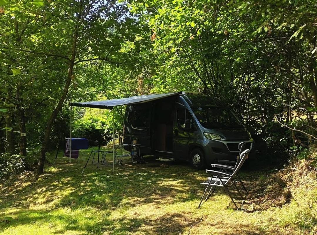 Camping Les Chelles *** — Campingplats in Olliergues 