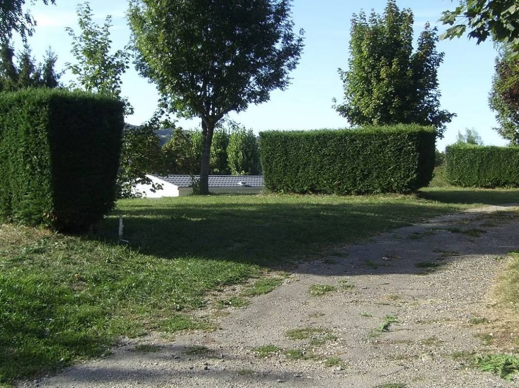 Camping du Lac de Paladru - Le Sans Souci *** — Camping in Montferrat