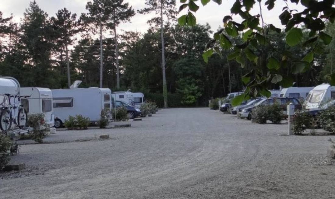 Camping Le Bois de la Justice *** — Campingplats in Monnerville