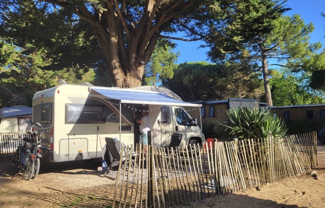 Camping Le Suroit **** — Kemp in Le Bois-Plage-en-Ré