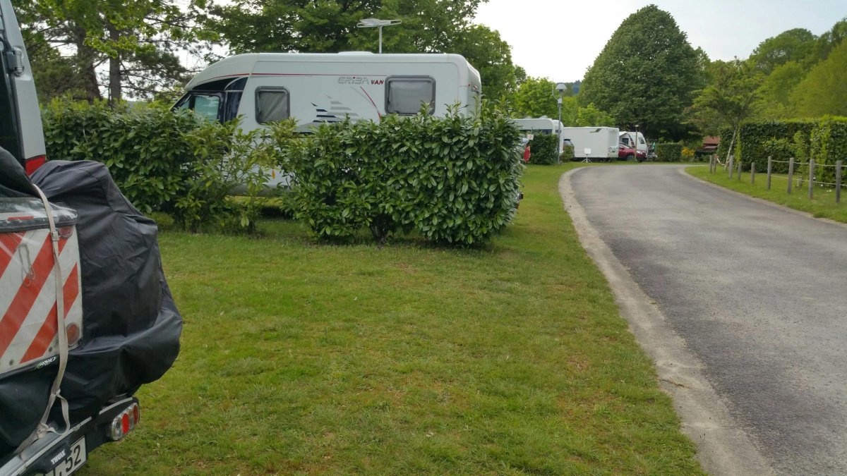 Camping L'Ecrin Nature *** — Kemp in Ambazac