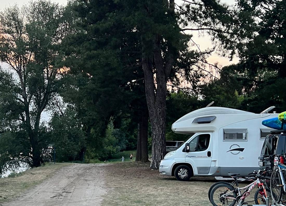 Camping ** Châtillon-sur-Loire — Kamp yeri in Briare / Hauts-de-France