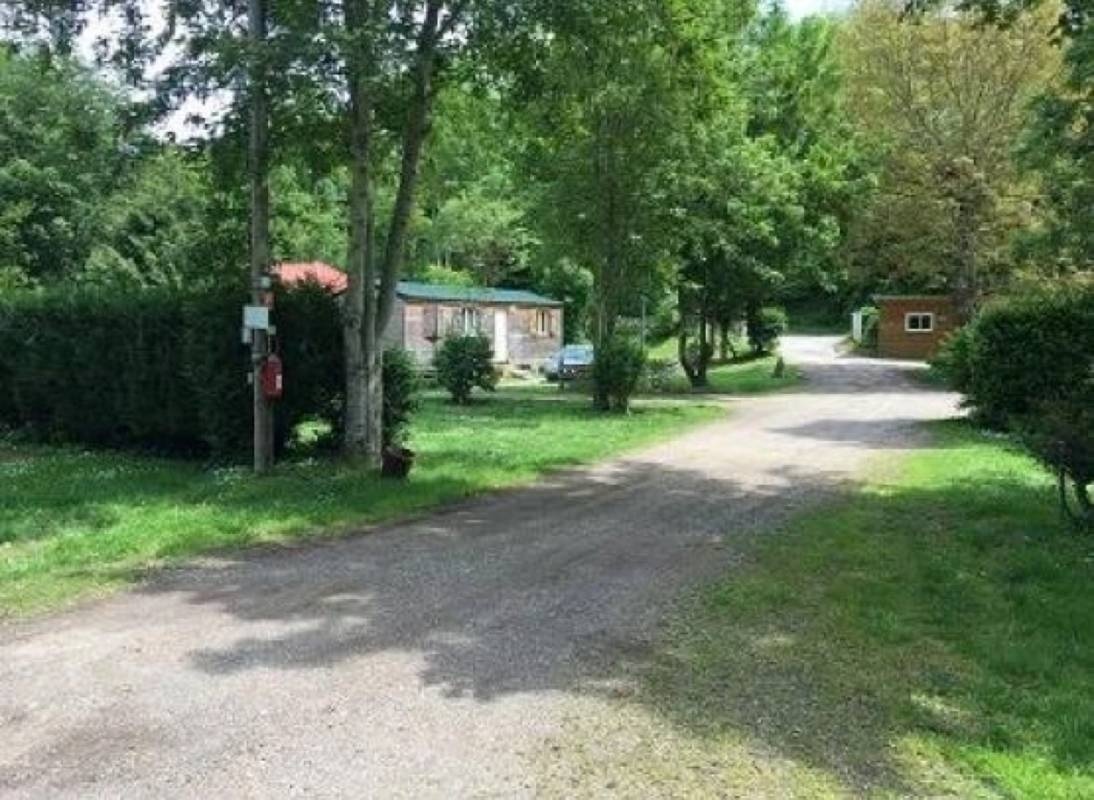 Camping Les Lilas ** — Місце для кемпінгу in Pithiviers / Nouvelle-Aquitaine