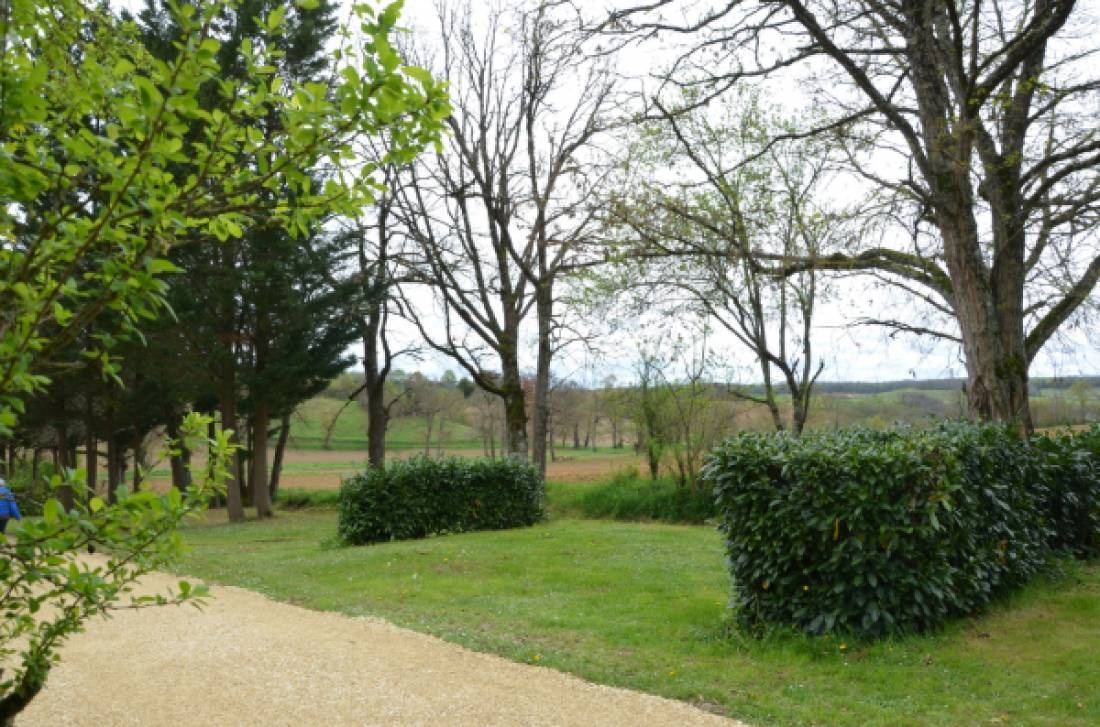 Camping Les Angeles — Sítio de acampamento in Cézan / Occitanie