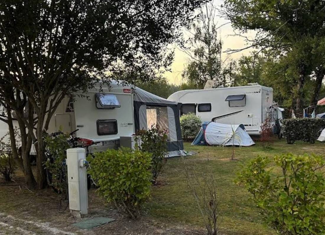 Camping Paradis Le Tastesoule **** — Sítio de acampamento in Vensac