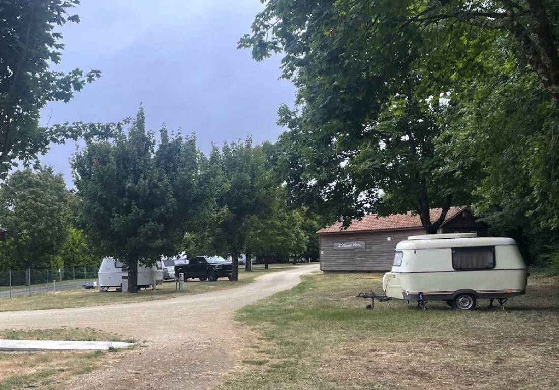 Camping Terre Neuve Marigny ** — Camping Site in Marigny
