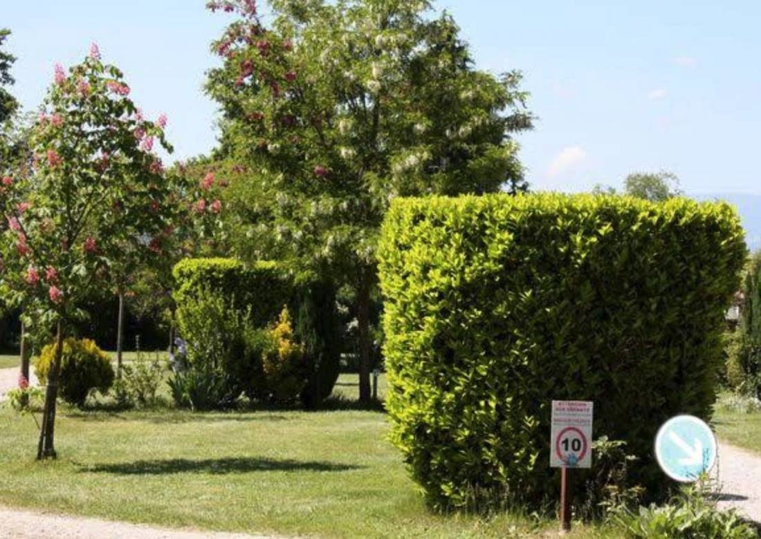 Camping La Renouillère *** — Sítio de acampamento in Sciez