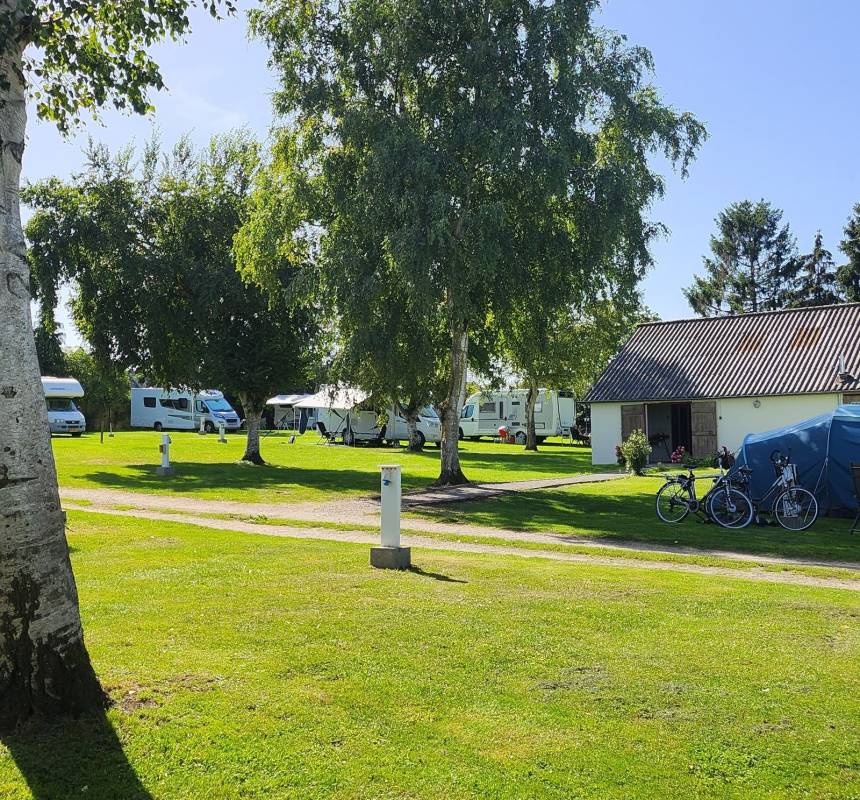 Camping de la Sélune — Cámping in Pontaubault