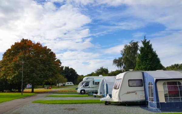 Colchester Holiday Park — Photo 3