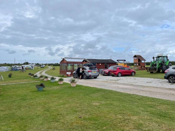 Treverven Touring Caravan & Camping Site — Photo 5