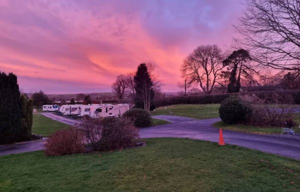 Erwlon Caravan & Camping Park — Photo 2