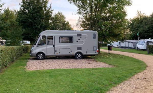 Cotswold View Caravan and Camping Park — Photo 2