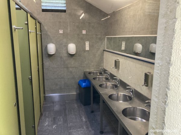 Bunchrew Caravan Park — Photo 5