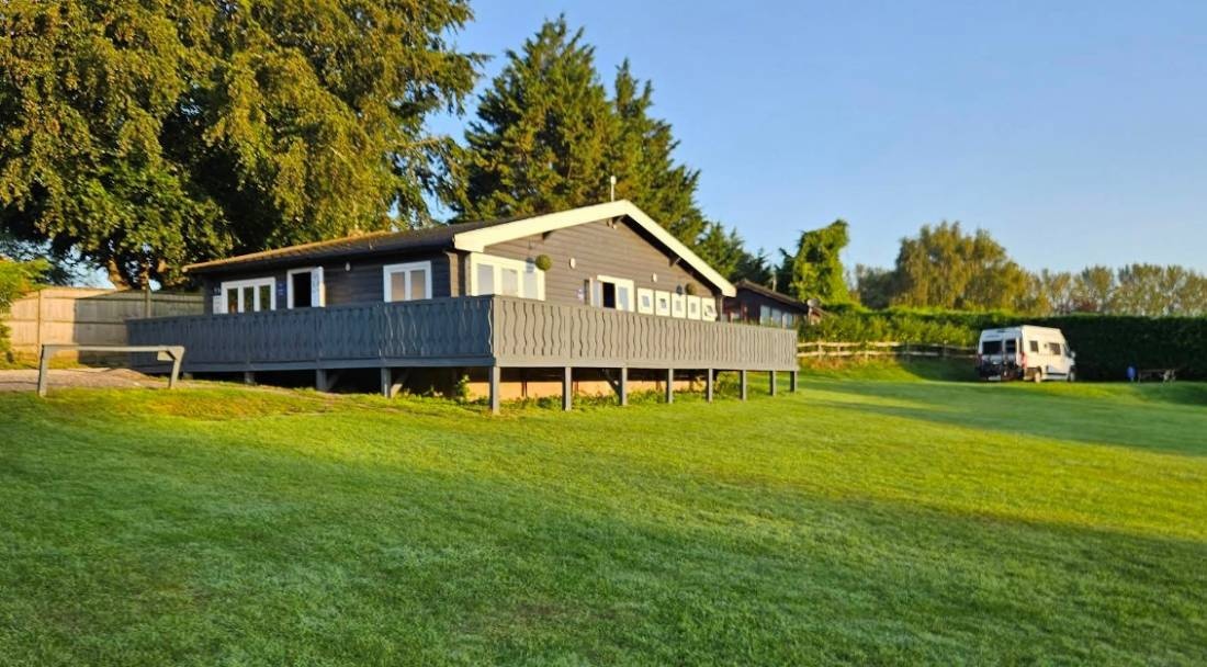 Washington Caravan & Camping Park — Campingplass in Pulborough