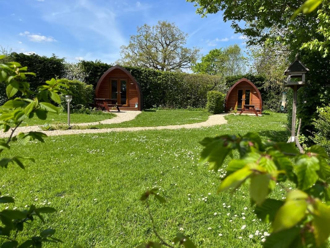 Briarfields Hotel & Touring Caravan Park — Kemping in Cheltenham