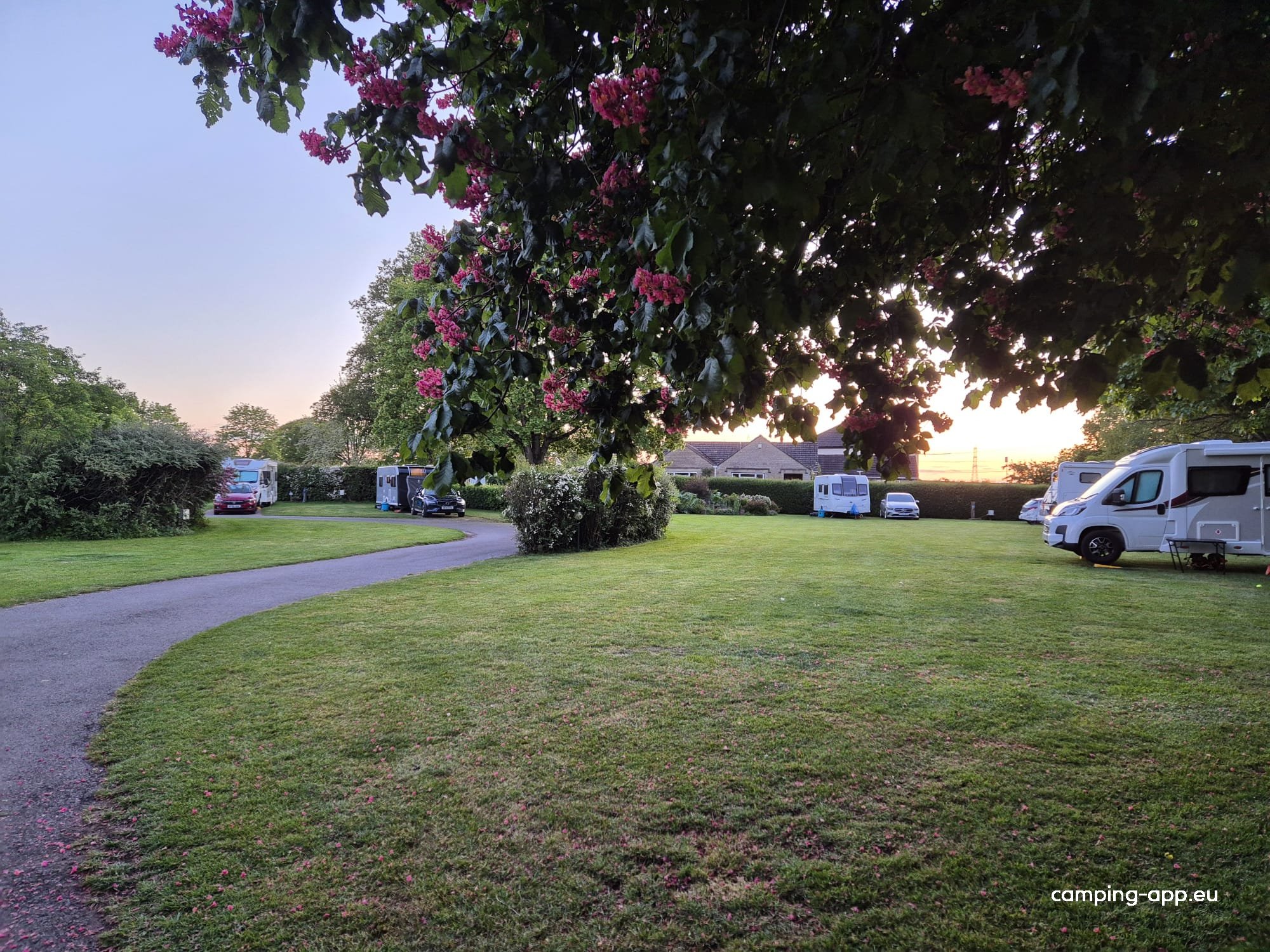 Piccadilly Caravan Park — Foto 2